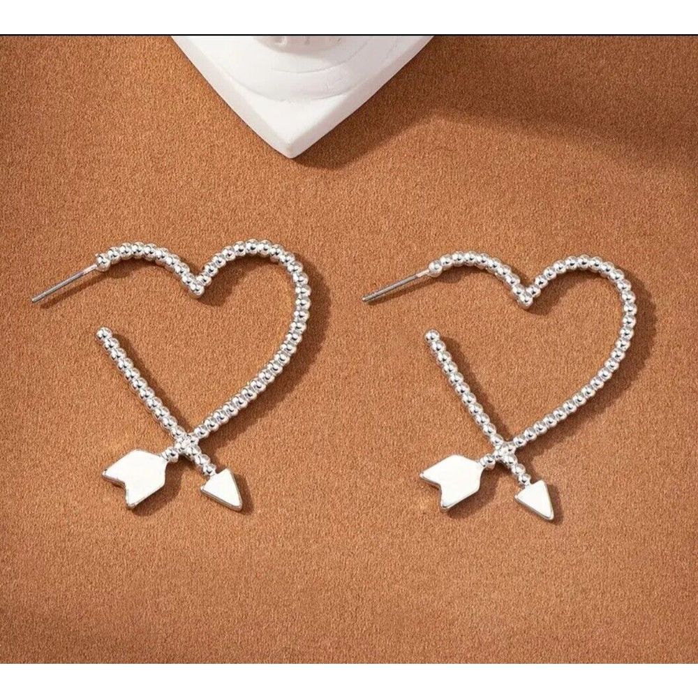 New In Packaging 1‎ Pair Dangling Floating Silver Zinc Alloy Heart
